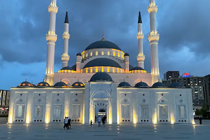 Başakşehir Merkez Cami kapak fotoğrafı