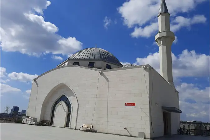 Güler Kadıoğlu Cami kapak fotoğrafı