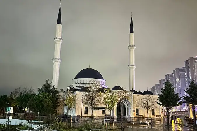 İmam-ı Azam Cami kapak fotoğrafı