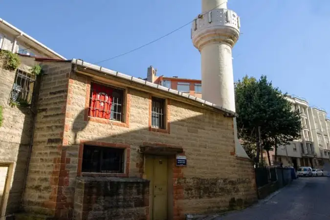 Ekmekçibaşı Aliağa Cami kapak fotoğrafı