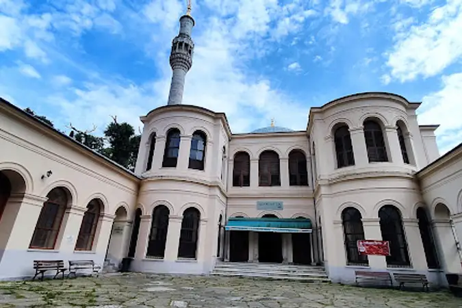 Küçük Mecidiye Cami kapak fotoğrafı