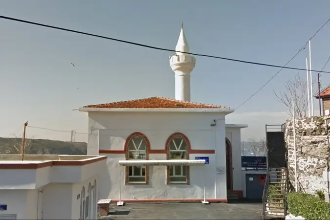 Anadolu Feneri Mahallesi Cami kapak fotoğrafı