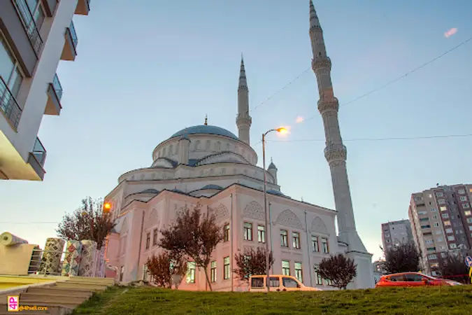 Hz. Ebubekir Sıddık Cami kapak fotoğrafı