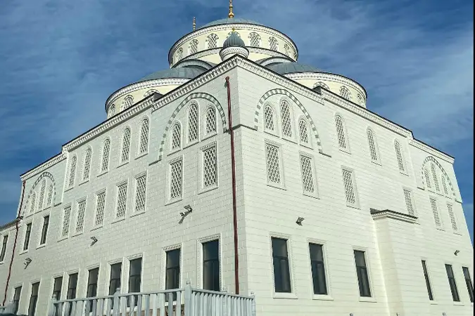 Mahmut Efendi Cami kapak fotoğrafı