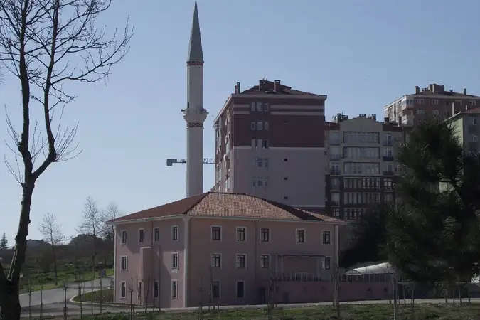 Osman Hasan Uzun Cami kapak fotoğrafı