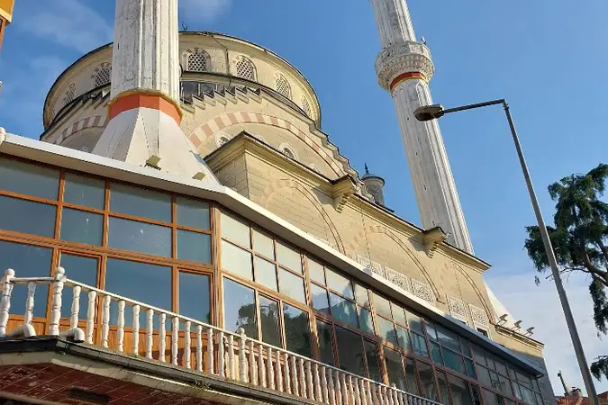 Bademlik Cami kapak fotoğrafı
