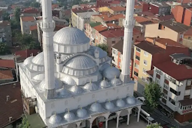 Beyoğlu Akşemsettin Cami kapak fotoğrafı