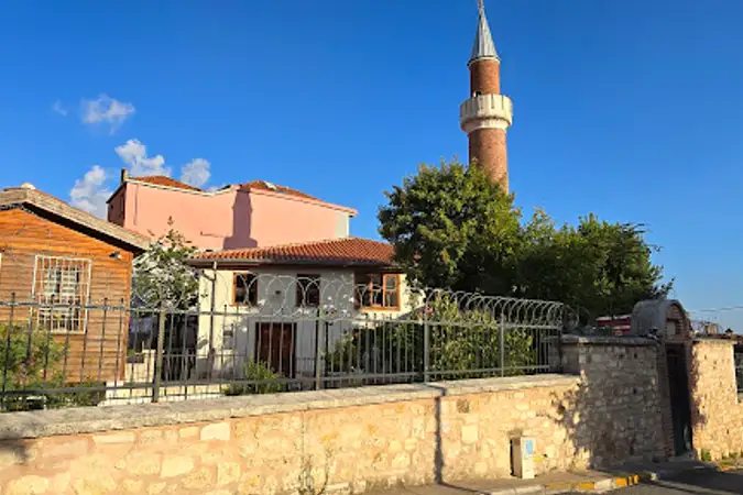 Hacı Hüsrev Cami kapak fotoğrafı