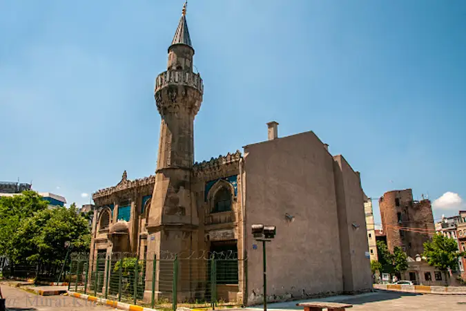 Kamer Hatun Cami kapak fotoğrafı