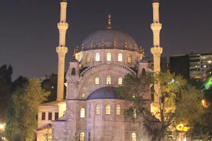 Tophane Nusretiye Cami kapak fotoğrafı