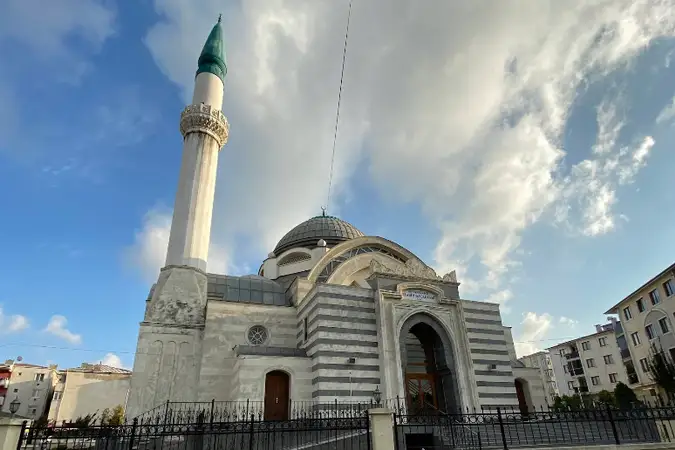 Büyükçekmece İbrahim Sancak Cami kapak fotoğrafı