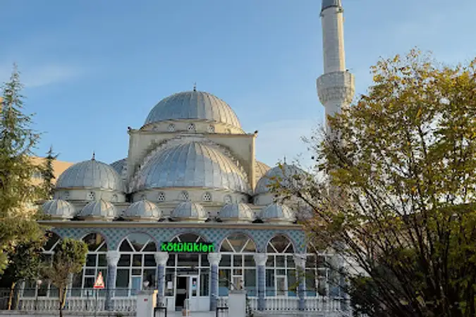 Yeşilkayalar Cami kapak fotoğrafı