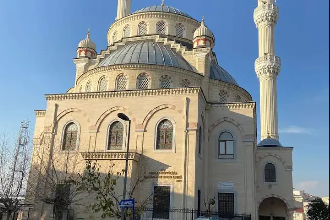 Havalanı Uhud Cami kapak fotoğrafı
