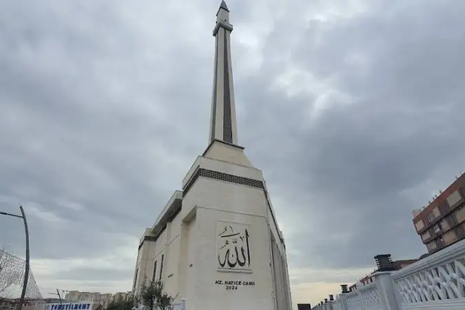 Hz. Hatice Cami kapak fotoğrafı