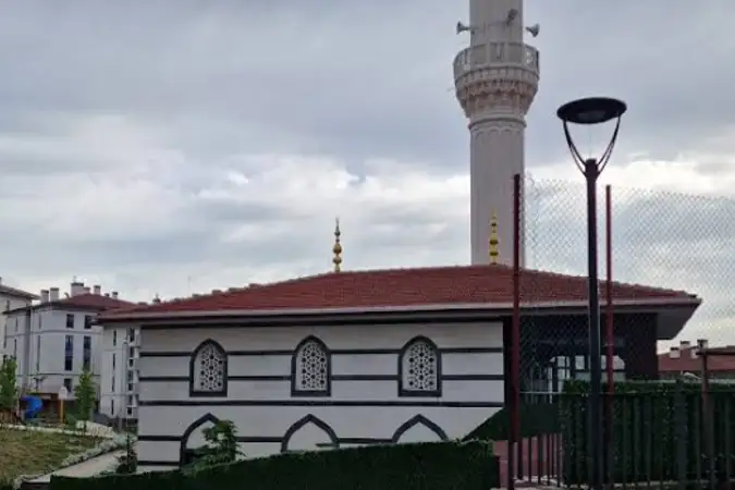Hz. Ebubekir Cami kapak fotoğrafı