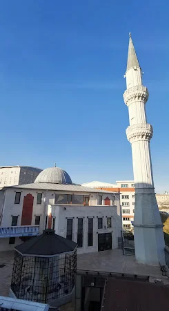 Haci Riza-Hürmüz Özdemir Cami kapak fotoğrafı