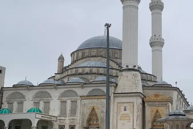 Serhan Tirit Cami kapak fotoğrafı
