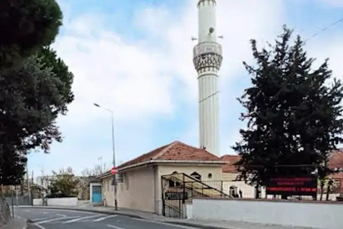 Alibeyköy Karadolap Cami kapak fotoğrafı