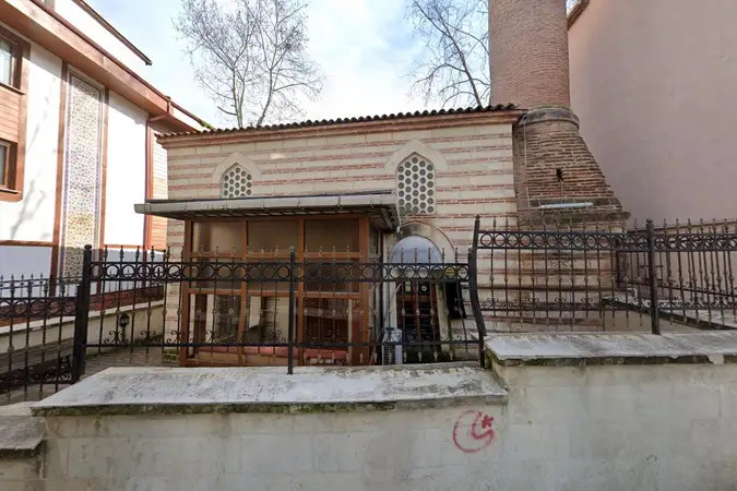 Nişanca Mahallesi Nazperver Cami kapak fotoğrafı