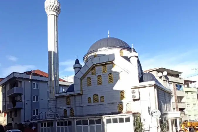 Silahtar Uğur Cami kapak fotoğrafı