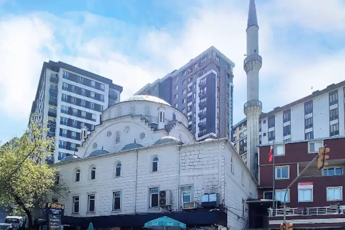 Ulubatlı Hasan Cami kapak fotoğrafı