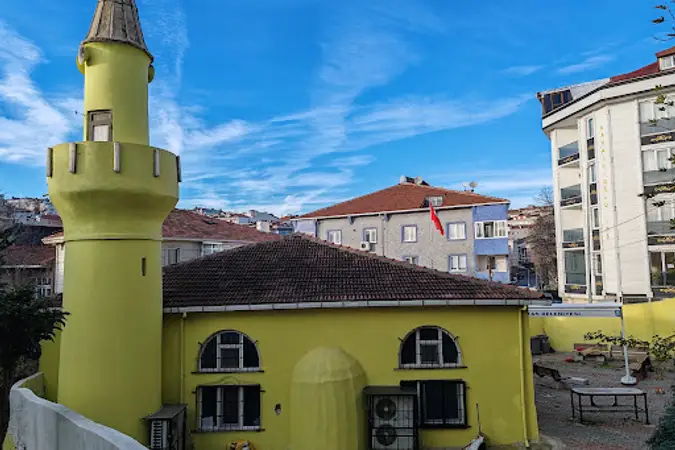 Zeynep Hatun Cami kapak fotoğrafı