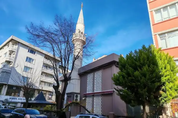 Aynalı Çeşme Cami kapak fotoğrafı