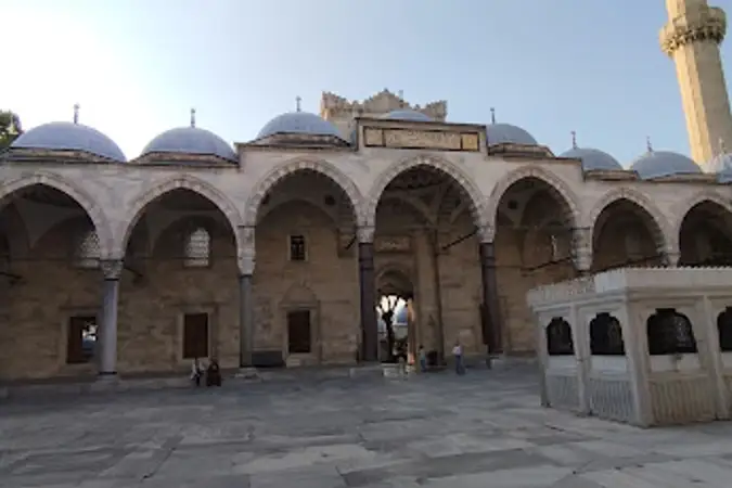 Aynulhayat Hatun Cami kapak fotoğrafı