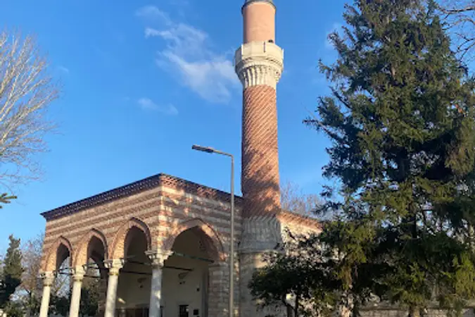 Burmalı Mescid Cami kapak fotoğrafı
