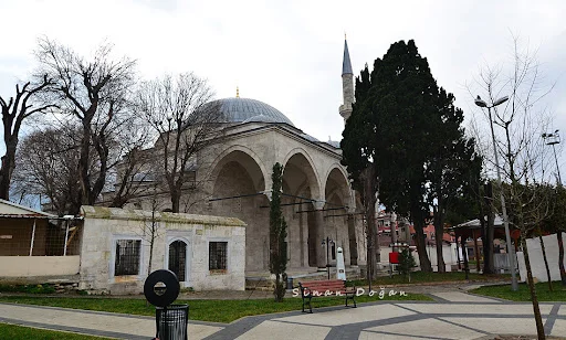 İstanbul Fatih Davutpaşa Cami kapak görseli