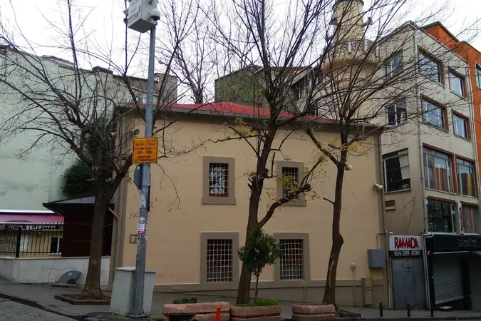 Esir Kemal Cami kapak fotoğrafı