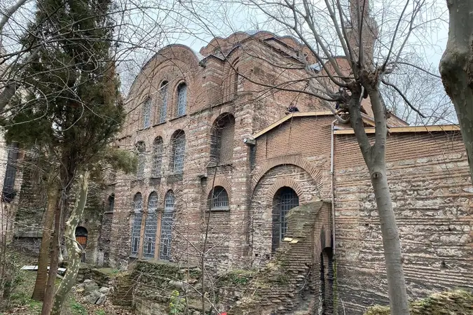 Kalenderhane Cami kapak fotoğrafı