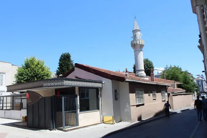 Mimar Acem Örümceksiz Cami kapak fotoğrafı