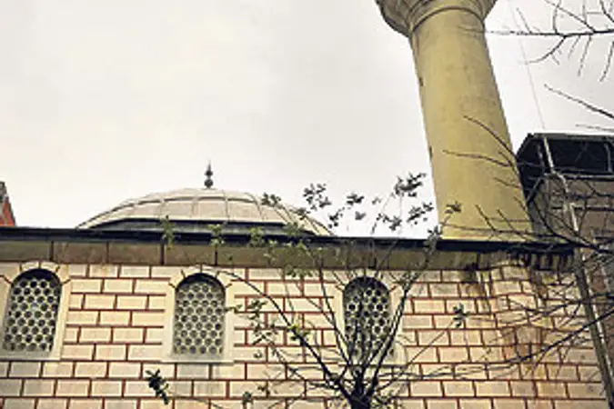 Sanki Yedim Cami kapak fotoğrafı