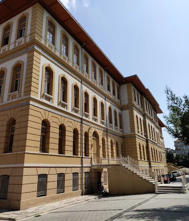 Uluslararasi Fatih Sultan Mehmet Anadolu İmam Hatip Lisesi Tatbikat Cami kapak fotoğrafı