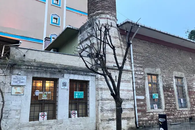 Yerebatan Cami (Üskübi İbrahim Ağa Cami) kapak fotoğrafı