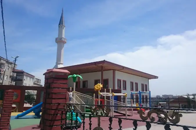 Hilal Cami kapak fotoğrafı