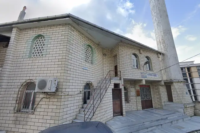 Kaynak Cami kapak fotoğrafı