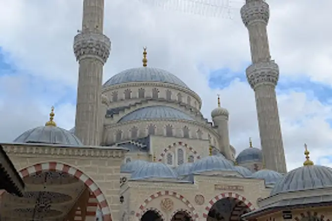 Yeşil Cami kapak fotoğrafı