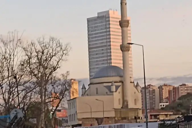 Bayraktar Yeni Cami kapak fotoğrafı