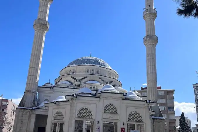 Gözcübaba Cami kapak fotoğrafı