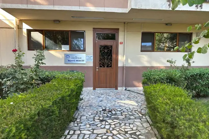 Mekke Mescidi kapak fotoğrafı