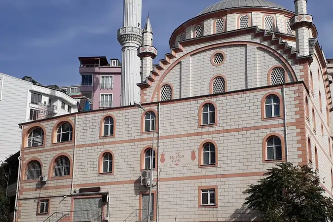 Hz. Ebubekir Cami kapak fotoğrafı