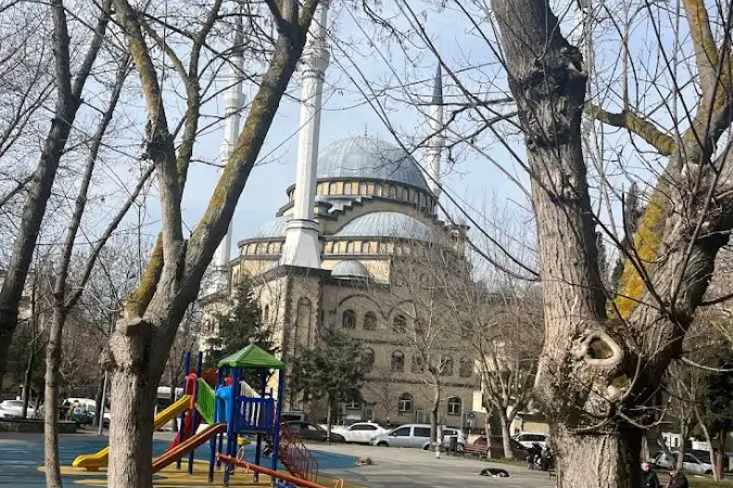 Nursen Özdayi Safa Cami kapak fotoğrafı