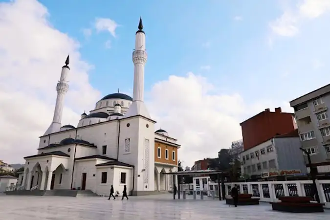 Soğanlık Merkez Cami kapak fotoğrafı