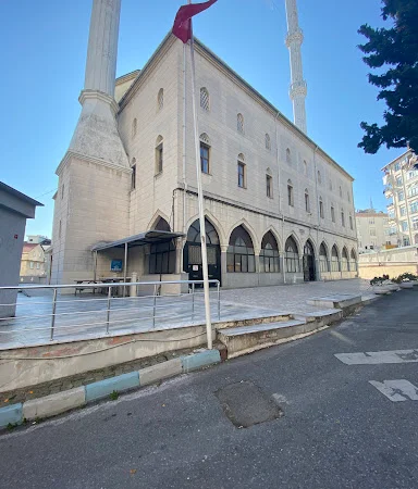 Yeni Cami kapak fotoğrafı