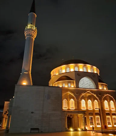 Yıldızlar Batı Yakası Cami kapak fotoğrafı