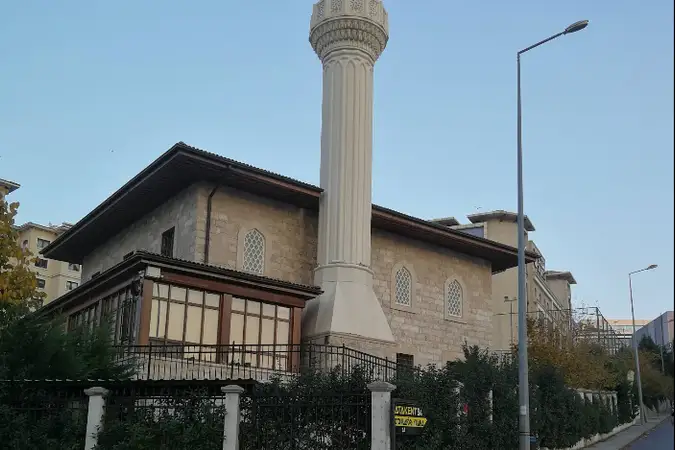 Halkalı Hayati Üstün Cami kapak fotoğrafı