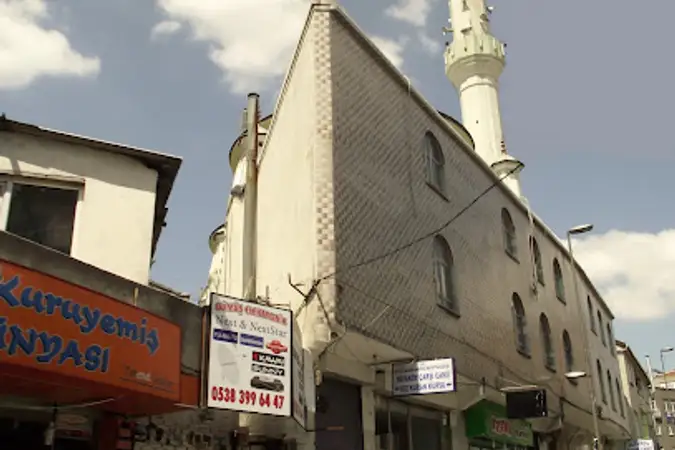Sefaköy Çarşı Cami kapak fotoğrafı