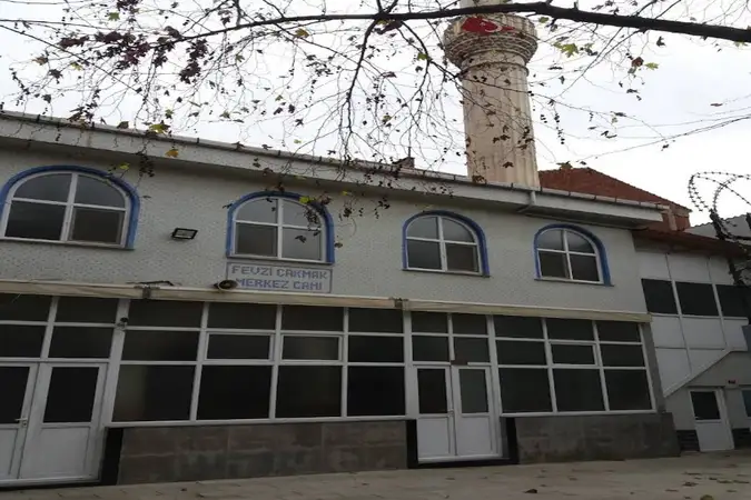 Sefköy Fevzi Çakmak Merkez Cami kapak fotoğrafı